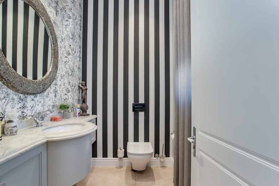 5 Bedroom Property for Sale in Val De Vie Estate Western Cape